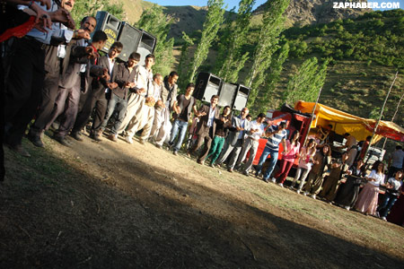 Şemdinli'de 01 Temmuz 2012'de yapılan düğünlerden fotoğraflar 133