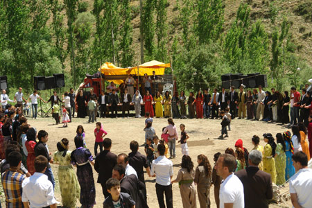 Şemdinli'de 01 Temmuz 2012'de yapılan düğünlerden fotoğraflar 138