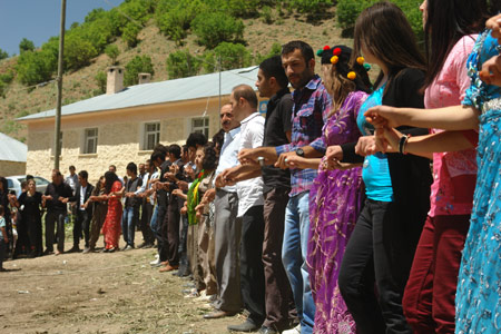 Şemdinli'de 01 Temmuz 2012'de yapılan düğünlerden fotoğraflar 144
