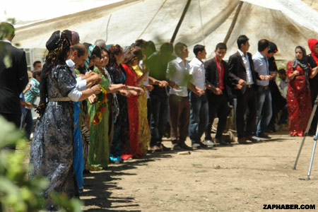 Şemdinli'de 01 Temmuz 2012'de yapılan düğünlerden fotoğraflar 147
