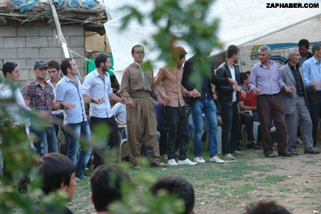 Şemdinli'de 01 Temmuz 2012'de yapılan düğünlerden fotoğraflar 159