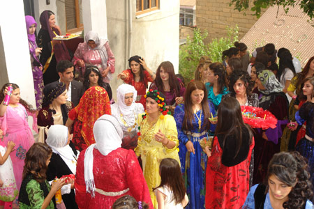Şemdinli'de 01 Temmuz 2012'de yapılan düğünlerden fotoğraflar 81