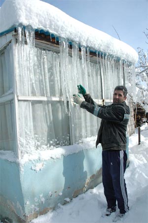 Van'da 2 gündür etkisini sürdüren kar yağışından kareler 10