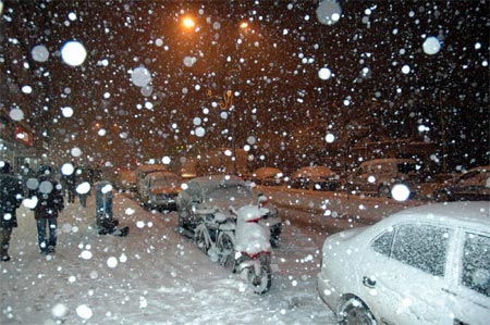 Van'da 2 gündür etkisini sürdüren kar yağışından kareler 27