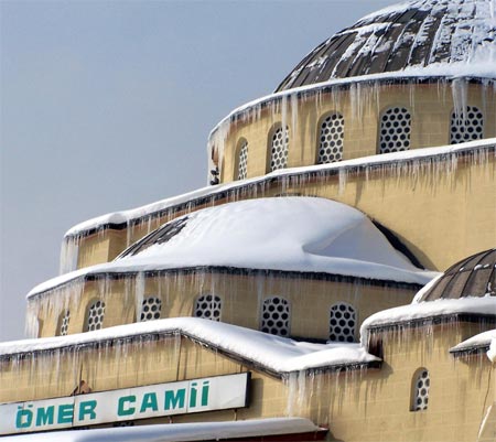 Van'da 2 gündür etkisini sürdüren kar yağışından kareler 8