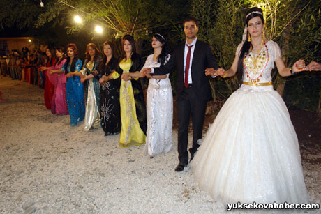 Yüksekova Düğünleri (08 Temmuz 2012) 17