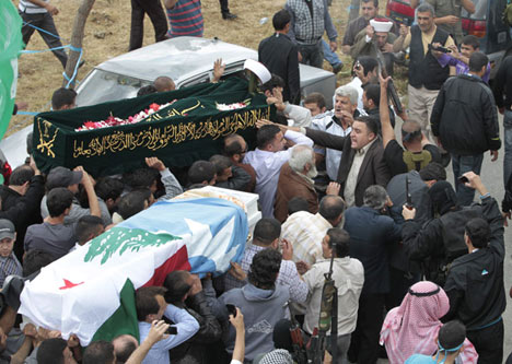 Hama'da ikinci katliam: 305 ölü 16
