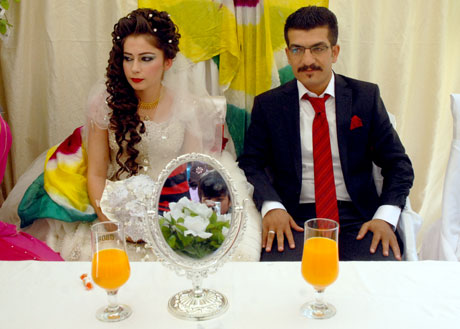 Tuğluk, Çapraz'ın nikah şahidi oldu 118