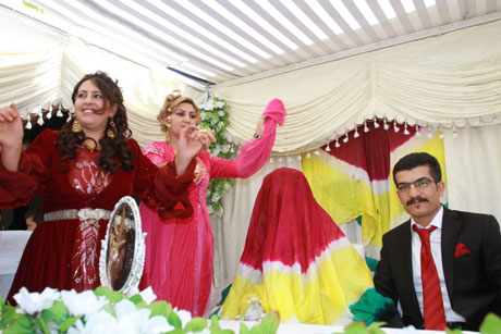 Tuğluk, Çapraz'ın nikah şahidi oldu 199