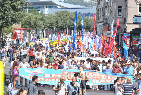 İstanbul'da barış yürüyüşü başladı 15