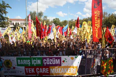 İstanbul'da barış yürüyüşü başladı 7