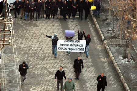 Yüksekova'da 15 Şubat gerginliğinden fotoğraflar - 14-02-2010 10
