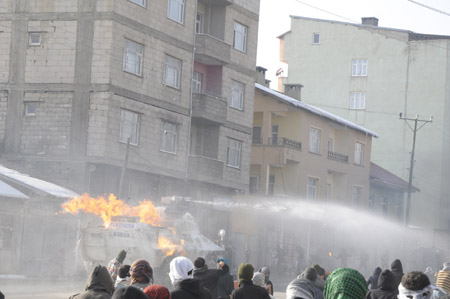 Yüksekova'da 15 Şubat gerginliğinden fotoğraflar - 14-02-2010 81