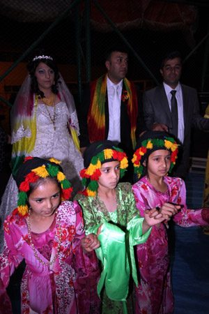 Özdemir Ailesinin düğününden fotoğraflar - Hakkari 48