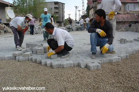 Parke Taşı döşeme çalışmaları devam ediyor 16