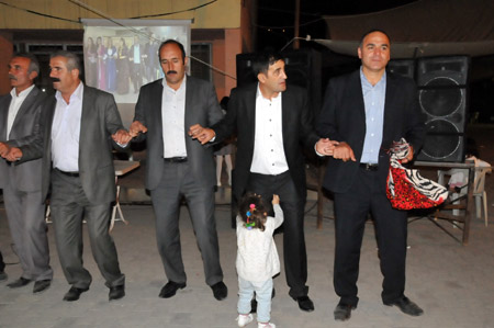Hakkari'de yaşayan Ege ailesinin mutlu günü - 15 Mayıs 2012 23