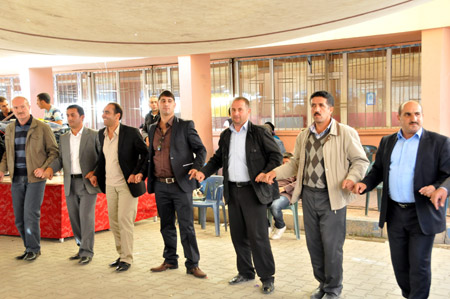 Hakkari'de yaşayan Ege ailesinin mutlu günü - 15 Mayıs 2012 8