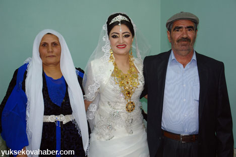 Yüksekova Düğünlerinden Fotoğraflar (03-04 Kasım  2012) 24