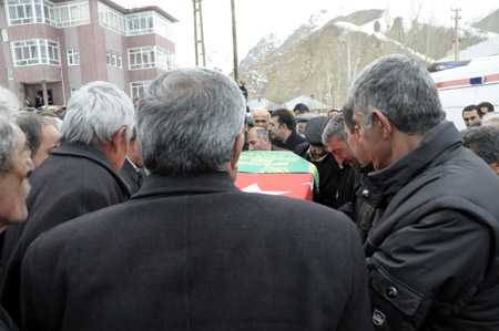 Ahmet Zeydan uğurlandı. 13