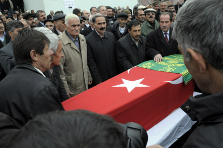 Ahmet Zeydan uğurlandı. 14