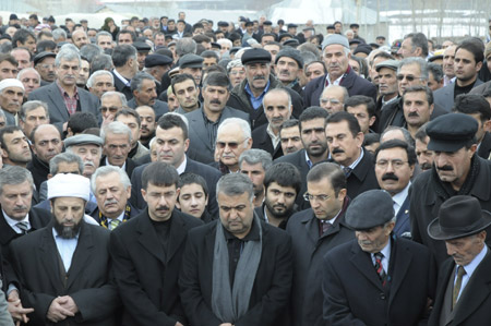 Ahmet Zeydan uğurlandı. 16