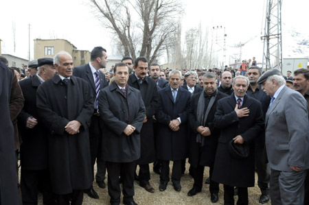 Ahmet Zeydan uğurlandı. 24