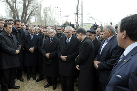 Ahmet Zeydan uğurlandı. 27