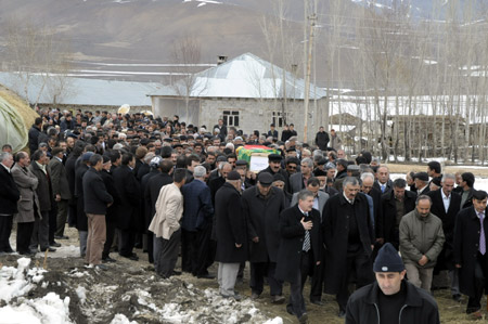 Ahmet Zeydan uğurlandı. 31