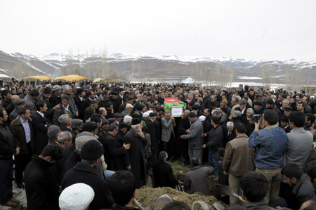 Ahmet Zeydan uğurlandı. 33