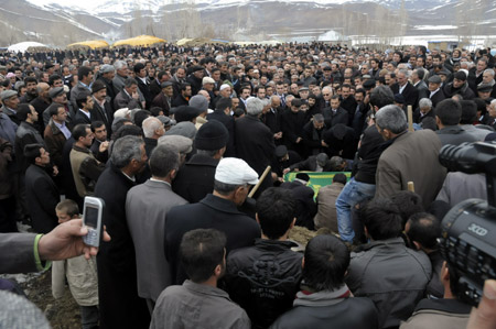 Ahmet Zeydan uğurlandı. 40