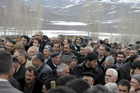 Ahmet Zeydan uğurlandı. 41