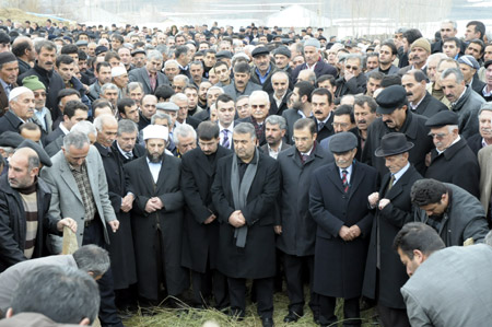 Ahmet Zeydan uğurlandı. 48