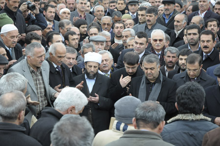 Ahmet Zeydan uğurlandı. 52