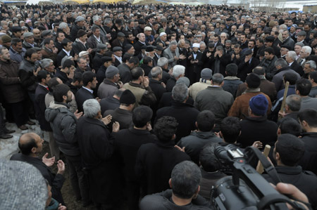 Ahmet Zeydan uğurlandı. 53