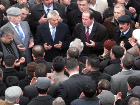 Ahmet Zeydan uğurlandı. 56