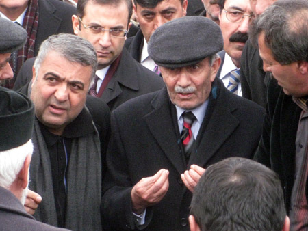 Ahmet Zeydan uğurlandı. 61