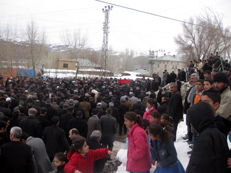 Ahmet Zeydan uğurlandı. 68