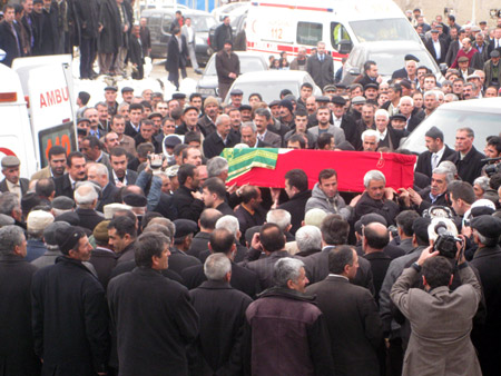 Ahmet Zeydan uğurlandı. 72