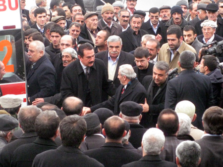 Ahmet Zeydan uğurlandı. 73