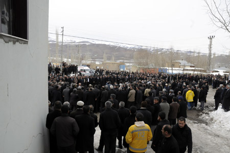 Ahmet Zeydan uğurlandı. 8