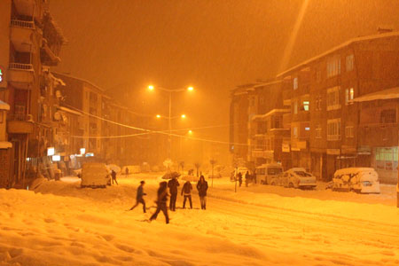 Hakkari kar esaretinde 30