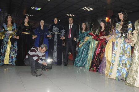Yüksekova'da yapılan Telsaç ailesinin düğününden kareler 12