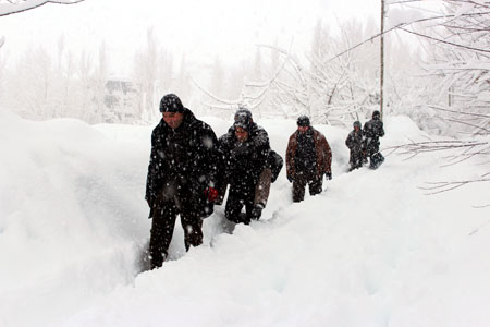 Hakkari'de Beyaz Esaret 48