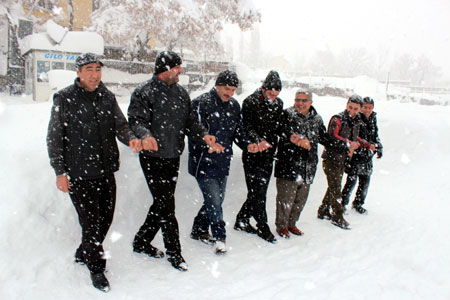 Hakkari'de Beyaz Esaret 92