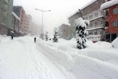 Hakkari'de Beyaz Esaret 98