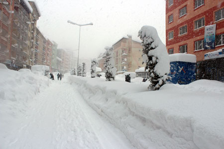 Hakkari'de Beyaz Esaret 99