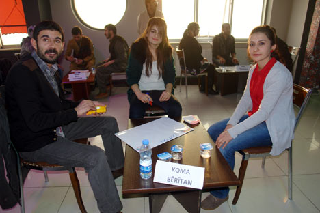 Yüksekova'da Kürtçe bilgi yarışmasına yoğun ilgi 15