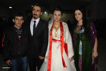 Yüksekova'da yapılan Yaşar ailesinin düğününden fotoğraflar 17
