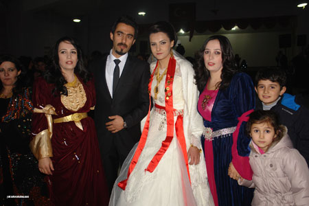 Yüksekova'da yapılan Yaşar ailesinin düğününden fotoğraflar 19