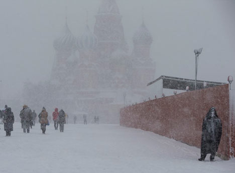 Moskova'ya yüzyılın kar yağışı 11